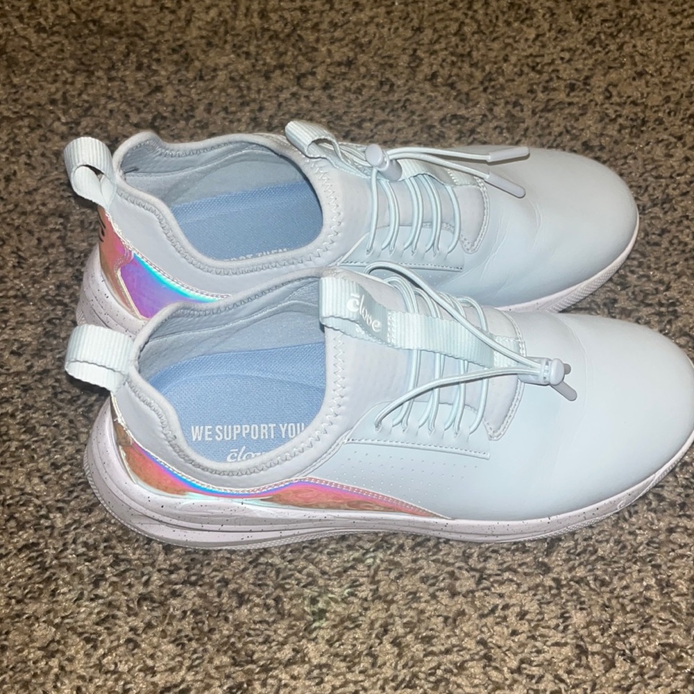 Clove Sneakers For Healthcare Workers